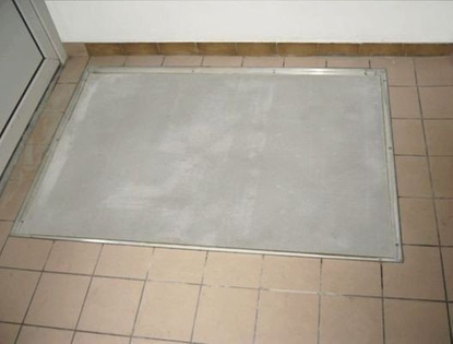 Super Strong z drenażem wypełnienie szczoteczkami w każdym oczku kolor brązowy