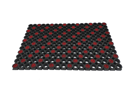 Super Strong z drenażem wypełnienie szczoteczkami co 3 oczko kolor czerwony